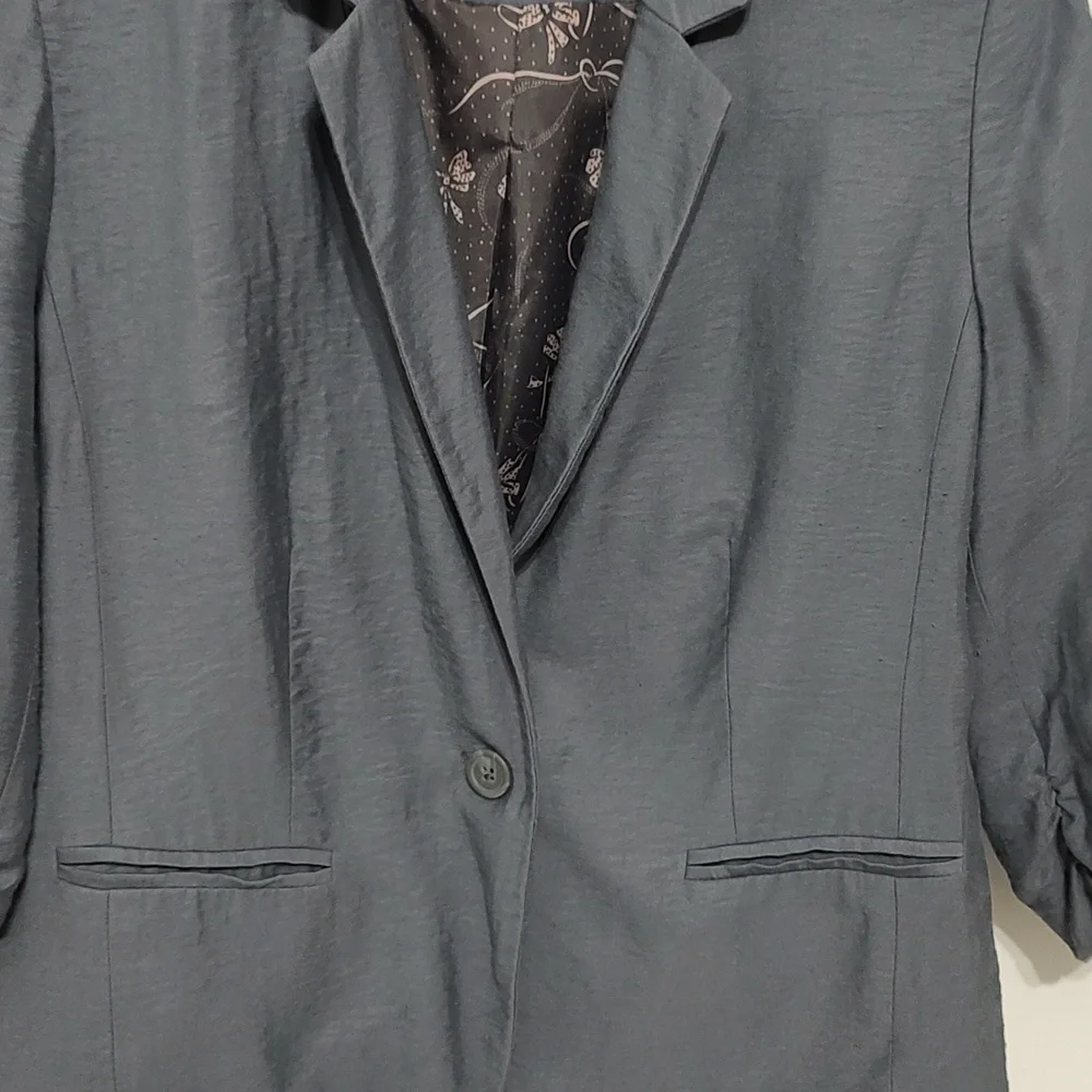 Lauren Conrad Blue Gray Cropped Blazer w/ Ruched 3/4 Sleeves sz 12 - Picture 9 of 9